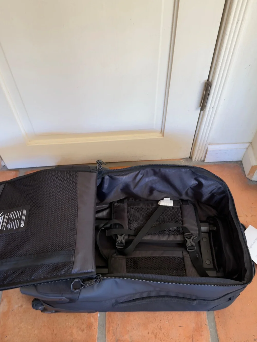 NEW Eagle Creek Tarmac XE 2-Wheel Carry-On | Black | Tags Attached